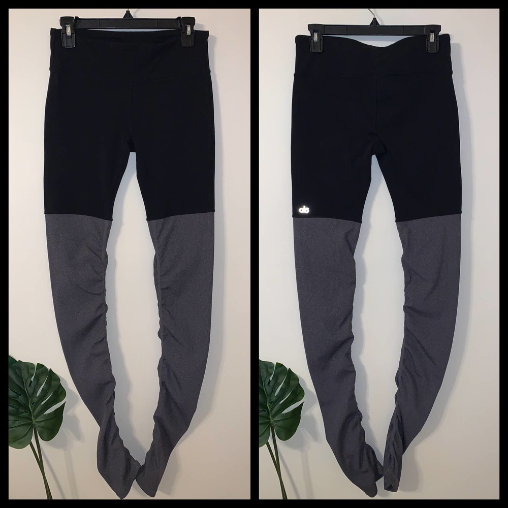 ALO Yoga Black and Gray Colorblock Leggings